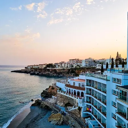 別荘 Luxurious Townhouse With View, 3 Terraces And Pool *